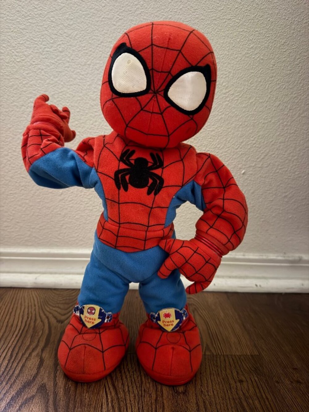 Hasbro Itsy Bitsy Spider-Man Singing Dancing Plush 2006 WORKING TESTED